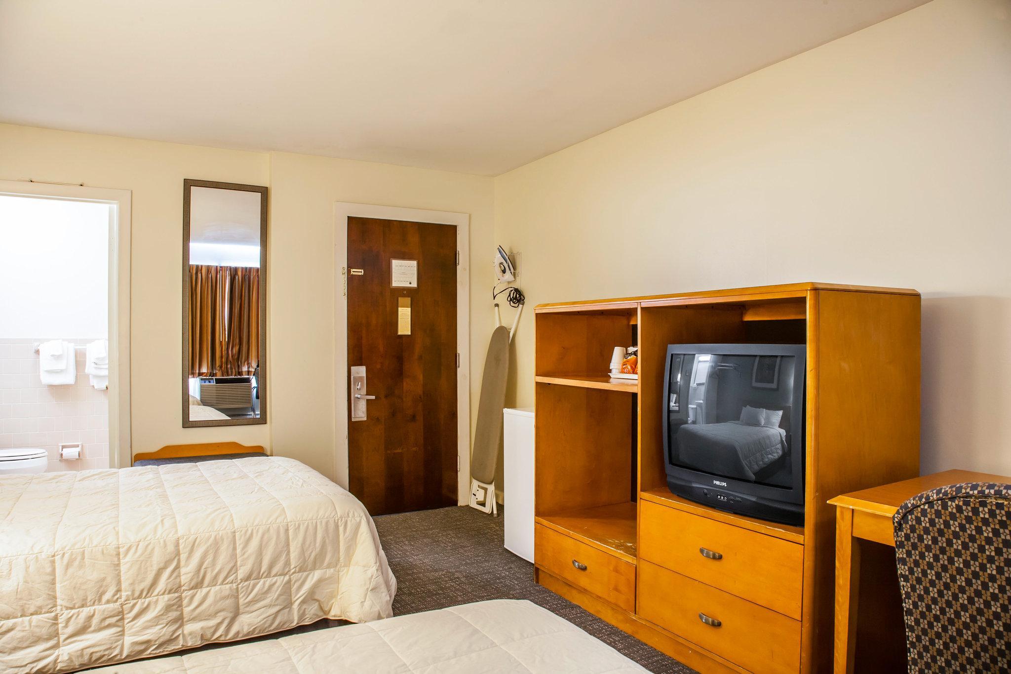 Rodeway Inn Middletown Buitenkant foto